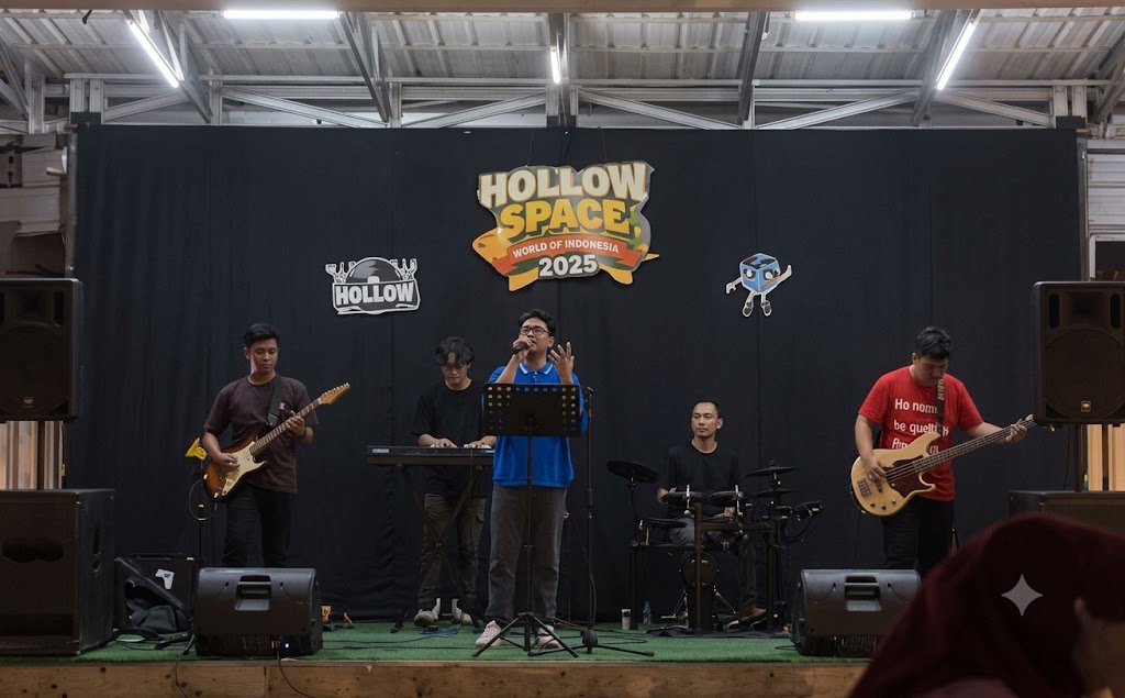 Hollow Space Cafe