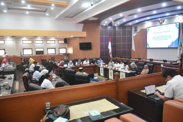 Pemkab Sumedang bersama DPRD Rapat Tindak Lanjut Pencegahan Penyimpangan Perilaku Seksual LGBT di Gedung DPRD, Rabu (15/7/2026). Sumber Gambar: sumedangkab.go.id SUMEDANG, FOKUSJabar.id