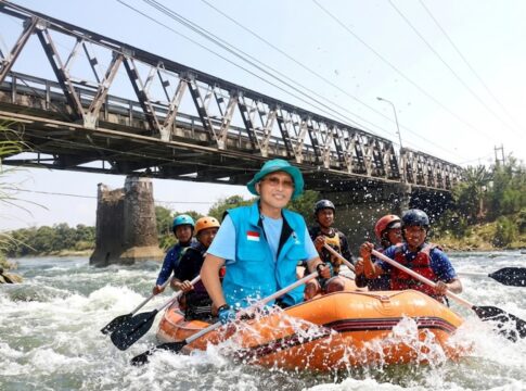 arung jeram sungai cimanuk fokusjabar.id