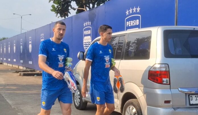 Luka Menalo persib fokusjabar.id