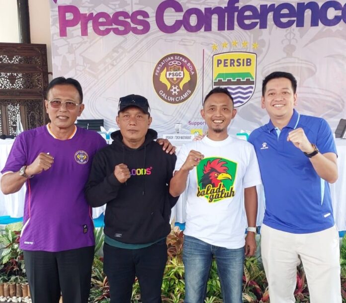 CEO PSGC Ciamis, Herdiat Sunarya, Ketua Viking Galuh, TeBe,, Ketua Balad Galuh Ciamis dan Deputy CEO PT Persib Bandung Bermartabat Adhitia Putra Herawan CIAMIS, FOKUSJabar.id