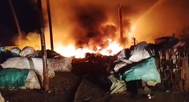 Ketpot: Gudang barang bekas di Desa Ratawangi Ciamis yang terbakar CIAMIS, FOKUSJabar.id