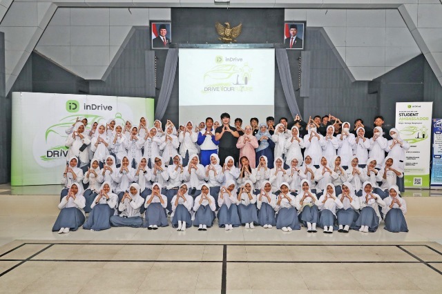 Pasar Pelajar SMK Bandung, inDrive Tebarkan Virus 'Safety Riding' Lewat Kampanye "Drive Your Future" BANDUNG, FOKUSJabar.id