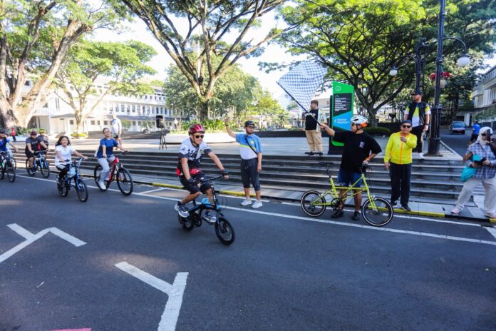 Pemerintah Kota (Pemkot) Bandung mendorong pembangunan jalan yang tidak hanya memprioritaskan kendaraan bermotor, tetapi juga memberikan rasa aman dan nyaman bagi pesepeda, pejalan kaki, hingga penyandang disabilitas -Ist- (FokusJabar.id/Yusuf Mugni) BANDUNG, FOKUSJabar.id