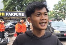 Niat Berteduh di Buah Batu Bandung, Robi Terjebak di Reruntuhan Baliho BANDUNG, FOKUSjabar.id