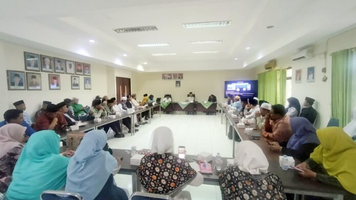 Sumber Gambar: Pemkab Bekasi Majelis Ulama Indonesia (MUI) Kabupaten Bekasi bersama 25 organisasi Islam dan organisasi kemasyarakatan (ormas) se-Kabupaten Bekasi mengadakan rapat bersama dan menyampaikan pernyataan sikap terkait perkembangan situasi nasional, moralitas, ketahanan bangsa, serta isu LGBTQ yang dilaksanakan di Kantor MUI Kabupaten Bekasi, Kompleks Pemkab Bekasi, Desa Sukamahi, Kecamatan Cikarang Pusat, Rabu (09/09/2026). BEKASI, FOKUSJabar.id